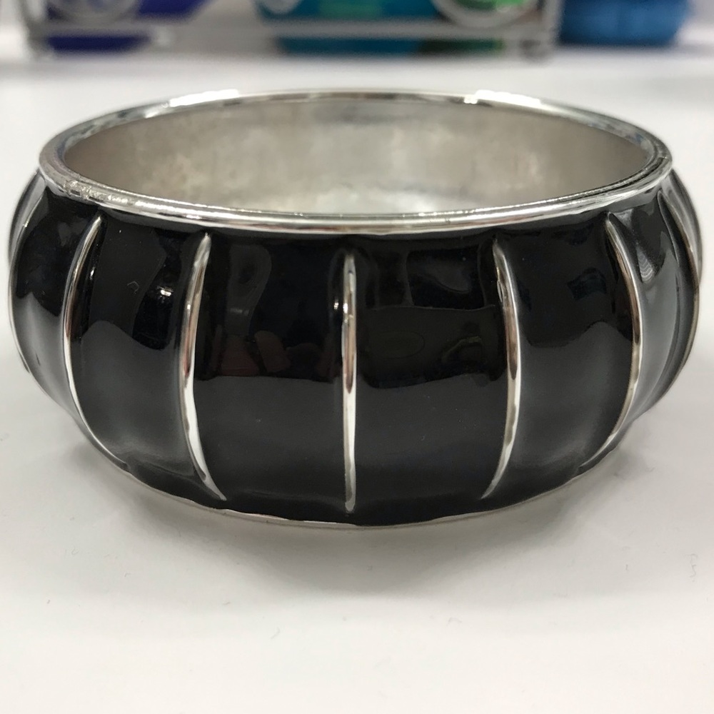 FREE w/purchase Chunky Black Bracelet